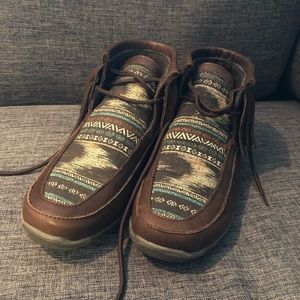 Roper shoes with fringe